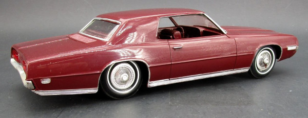 AMT 1969 Ford Thunderbird Promo, Maroon - Spotlight Hobbies