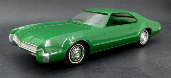 JoHan 1967 Oldsmobile Toronado Promo - Spotlight Hobbies