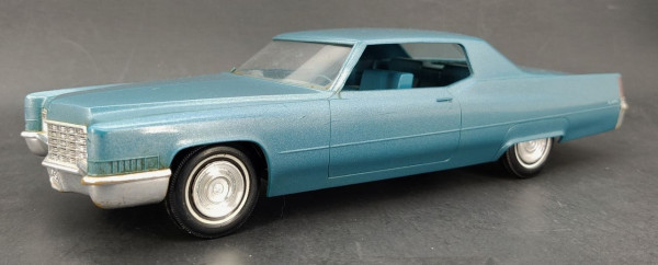 JoHan 1969 Cadillac Coupe DeVille Promo - Spotlight Hobbies
