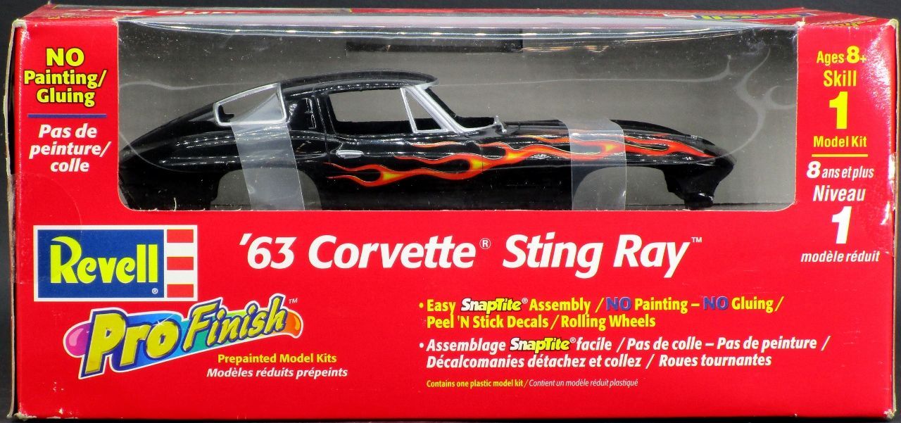 Revell 1963 Chevy Corvette Stingray Coupe, 