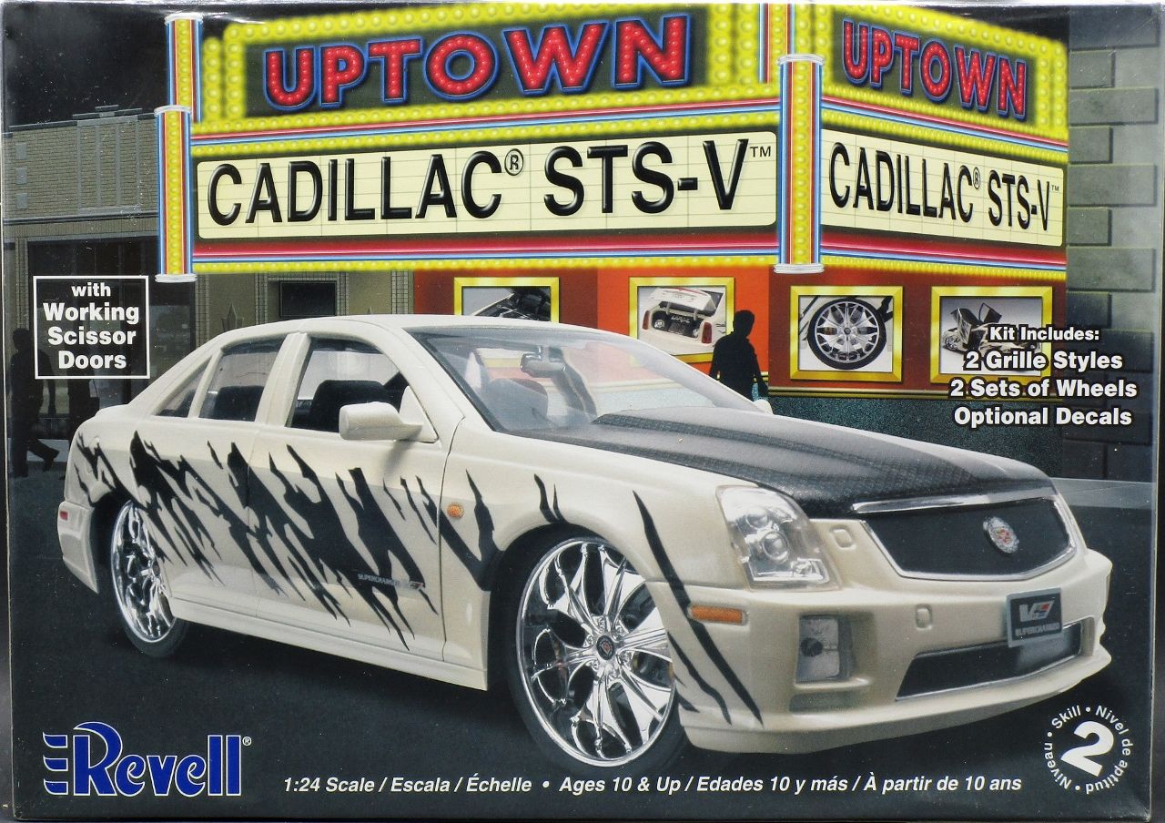 Revell 1/24　キャデラック Amazon.com: Revell 1:24 Cadillac Escalade Ext : Arts, Crafts & Sewing