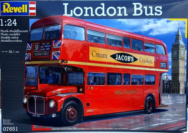 Revell London Bus 1:24 プラモデルキット Amazon.com: Revell of Germany 1/24 London Bus : Toys & Games