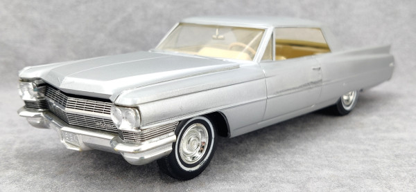 希少！激レア'68JO-HAN CADILLAC COUPE DE VILLE Jo-Han 1964 Cadillac Coupe DeVille Built Kit - Spotlight Hobbies