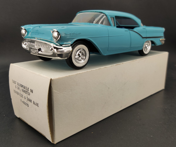 105-010 サンスター 1/18 Oldsmobile 98 HardTop - メルカリ