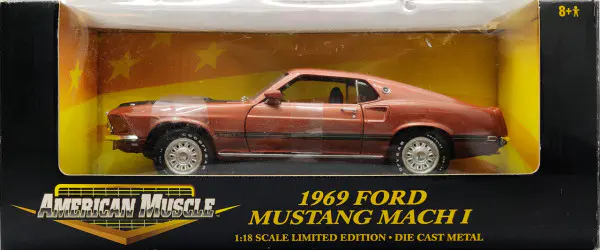 最高品質の Muscle American Ertl 1/18 I Mach Mustang Ford 1969 Scale ミニカー