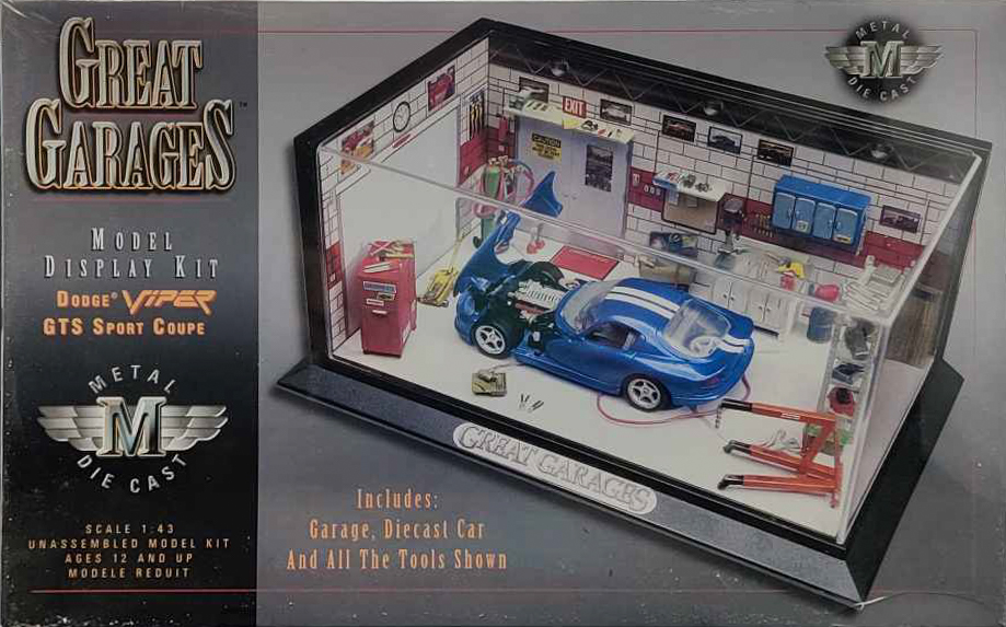 Great Garages Model Display Kit with Diecast Dodge Viper GTS Sport Coupe 1/43rd scale