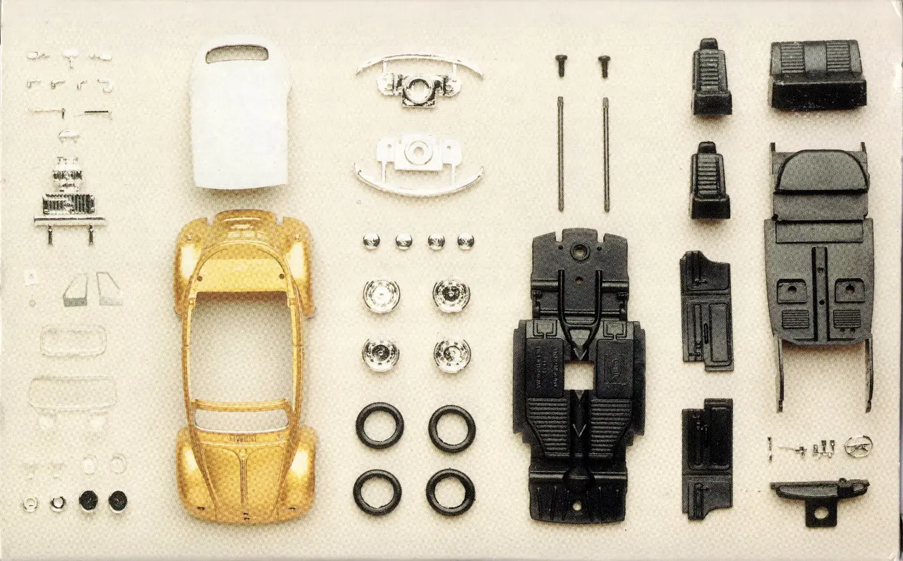 Testors Volkswagen Beetle Convertible - Pre-painted Body