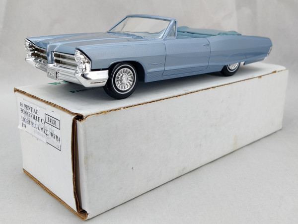 AMT 1965 Pontiac Bonneville Convertible Promo - Spotlight Hobbies