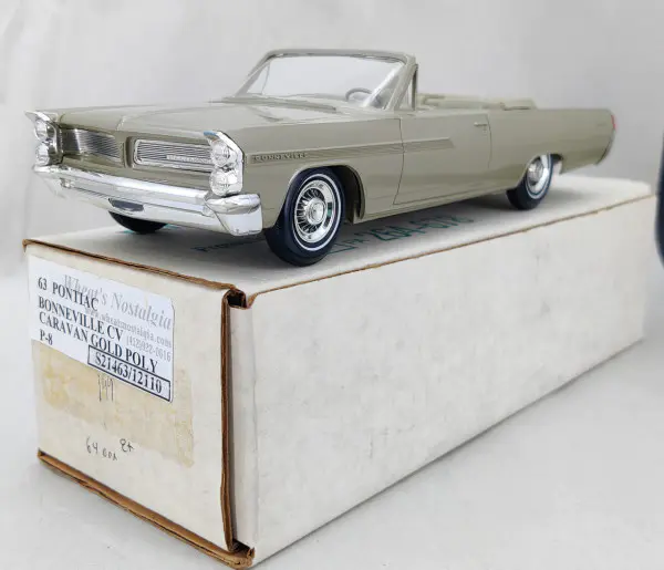 AMT 1963 Pontiac Bonneville Convertible Promo - Spotlight Hobbies