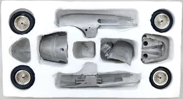 Western Models 1957 Maserati 250F - Metal Kit - Spotlight