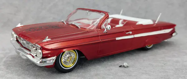 Lindberg 1961 Chevy Impala Convertible Custom Built Kit