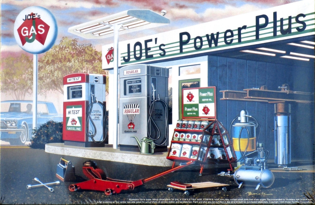 MRC 1960's Style Joe's Power Plus Service Station with Tools and