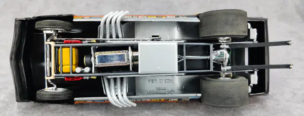 ヴァンピレラ　ガレージキット MPC Al Segrini “Black Magic” Chevy Vega Funny Car Built Kit