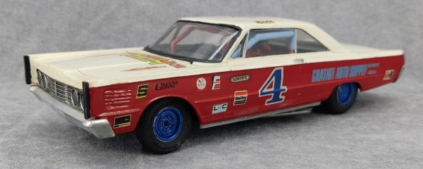 AMT 1965 Mercury Park Lane Hardtop Built Kit - Spotlight Hobbies