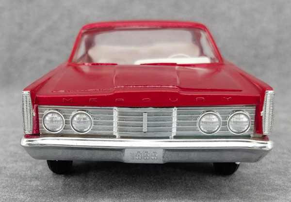 在庫処分セール テ AMT 1965 Mercury Park Lane Hardtop Built Kit - Spotlight Hobbies 自動車