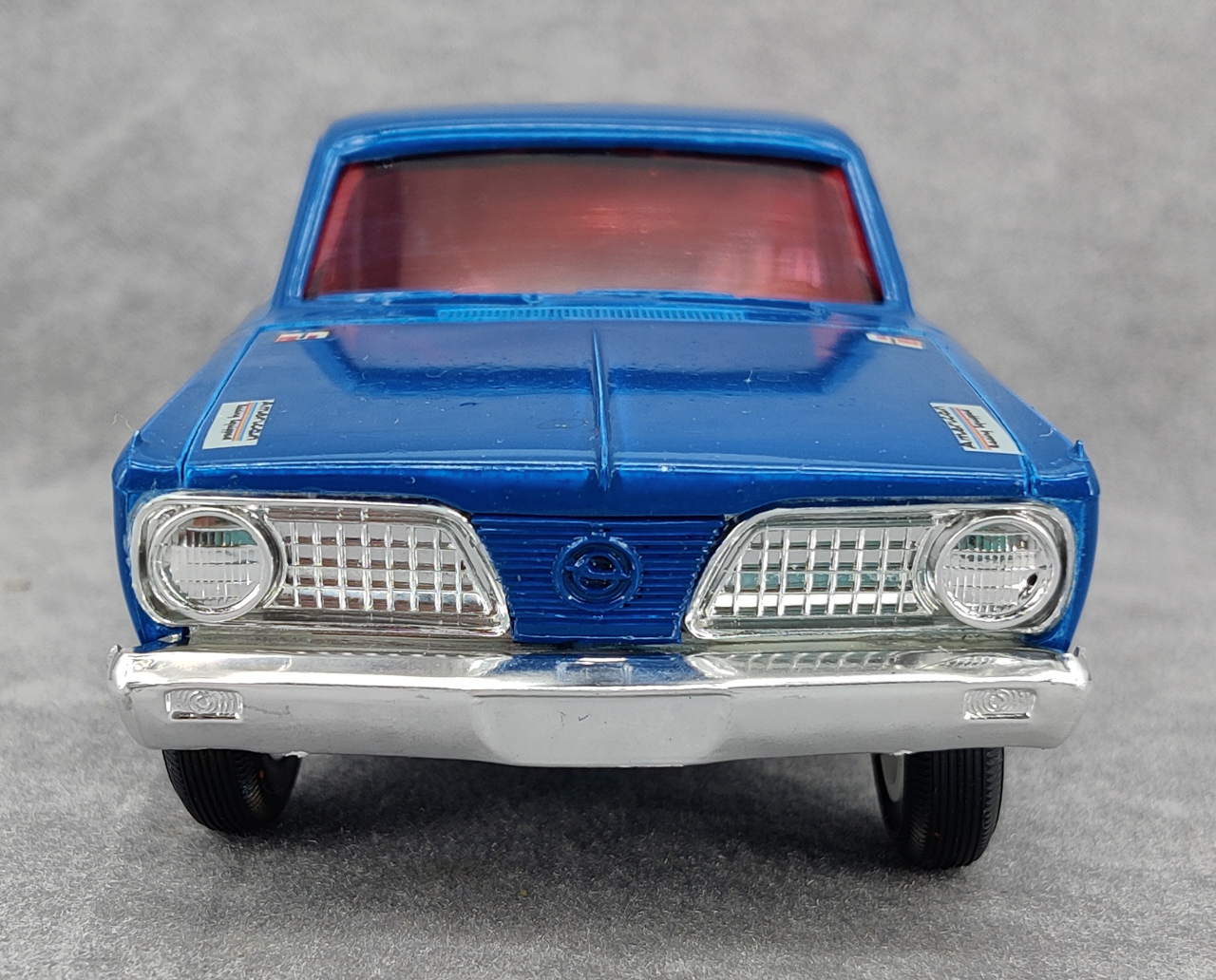 AMT 1:25 1966 Plymouth Barracuda Hemi Under Glass Model Kit – AUTOGRAPHED