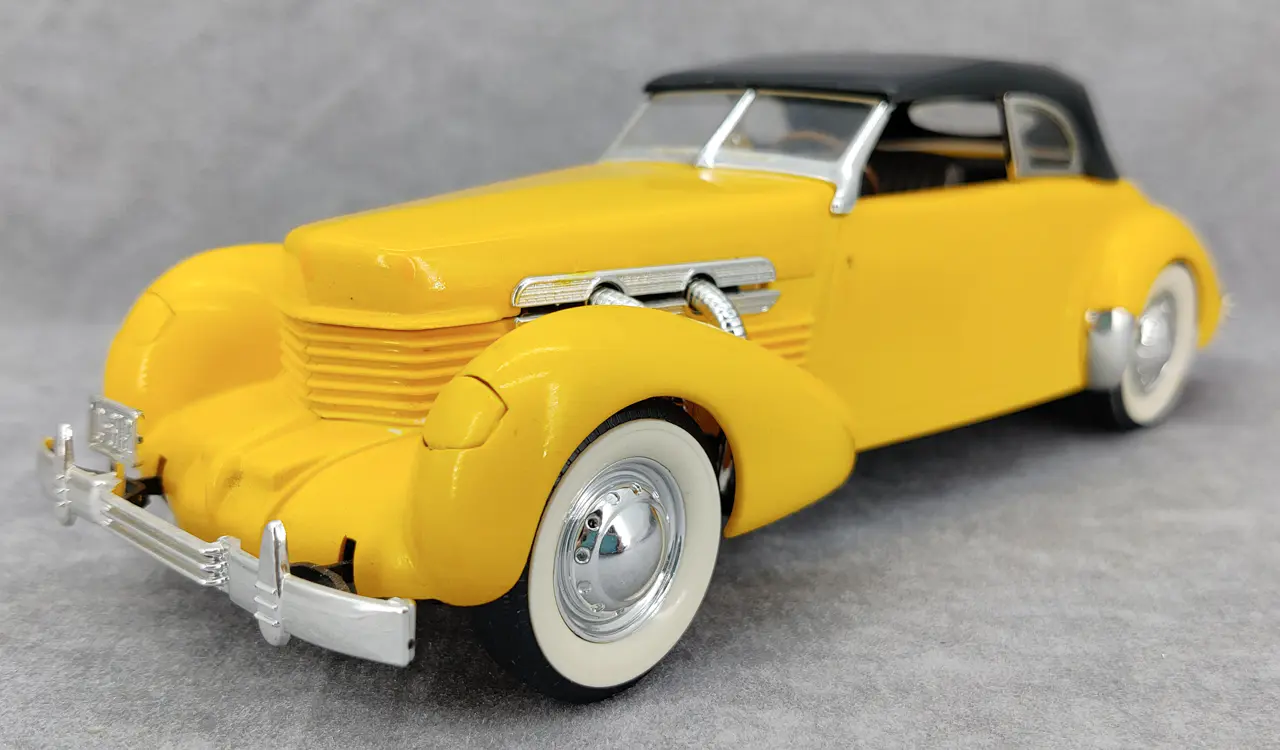 Monogram 1937 Cord Supercharged 812 Convertible Built Kit