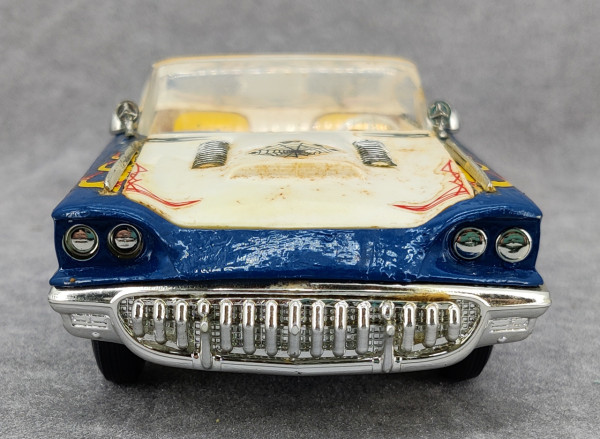 AMT 1960 Ford Thunderbird Convertible Custom Built Kit - Spotlight