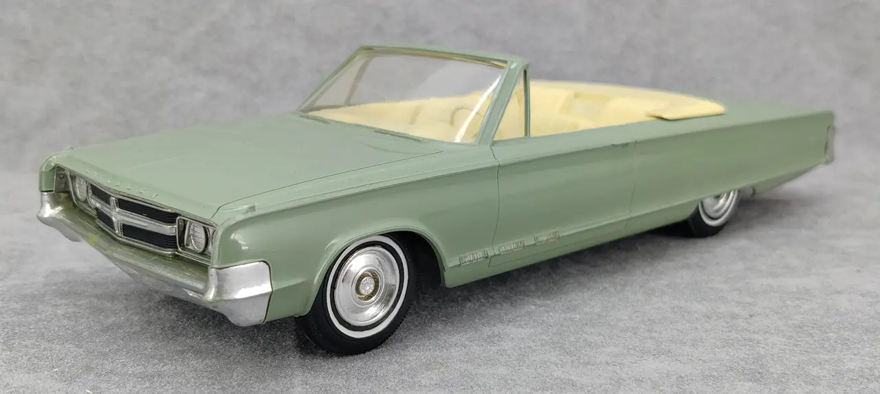 Jo-Han 1965 Chrysler 300 Convertible Promo - Spotlight Hobbies