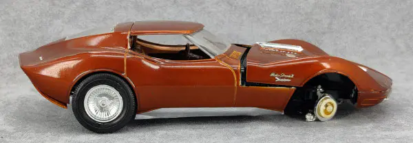 Maquette Chevrolet Corvette Mako Shark 1/25 AMT-ERTL – À Monter Soi-même