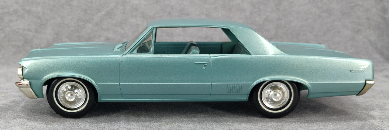 AMT 1964 Pontiac Tempest LeMans Hardtop Promo - Spotlight Hobbies