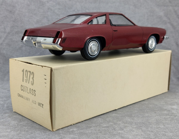 Cutlass 45 航空機モデルキット HIT-J製 Jo-Han 1973 Oldsmobile Cutlass Promo - Spotlight Hobbies