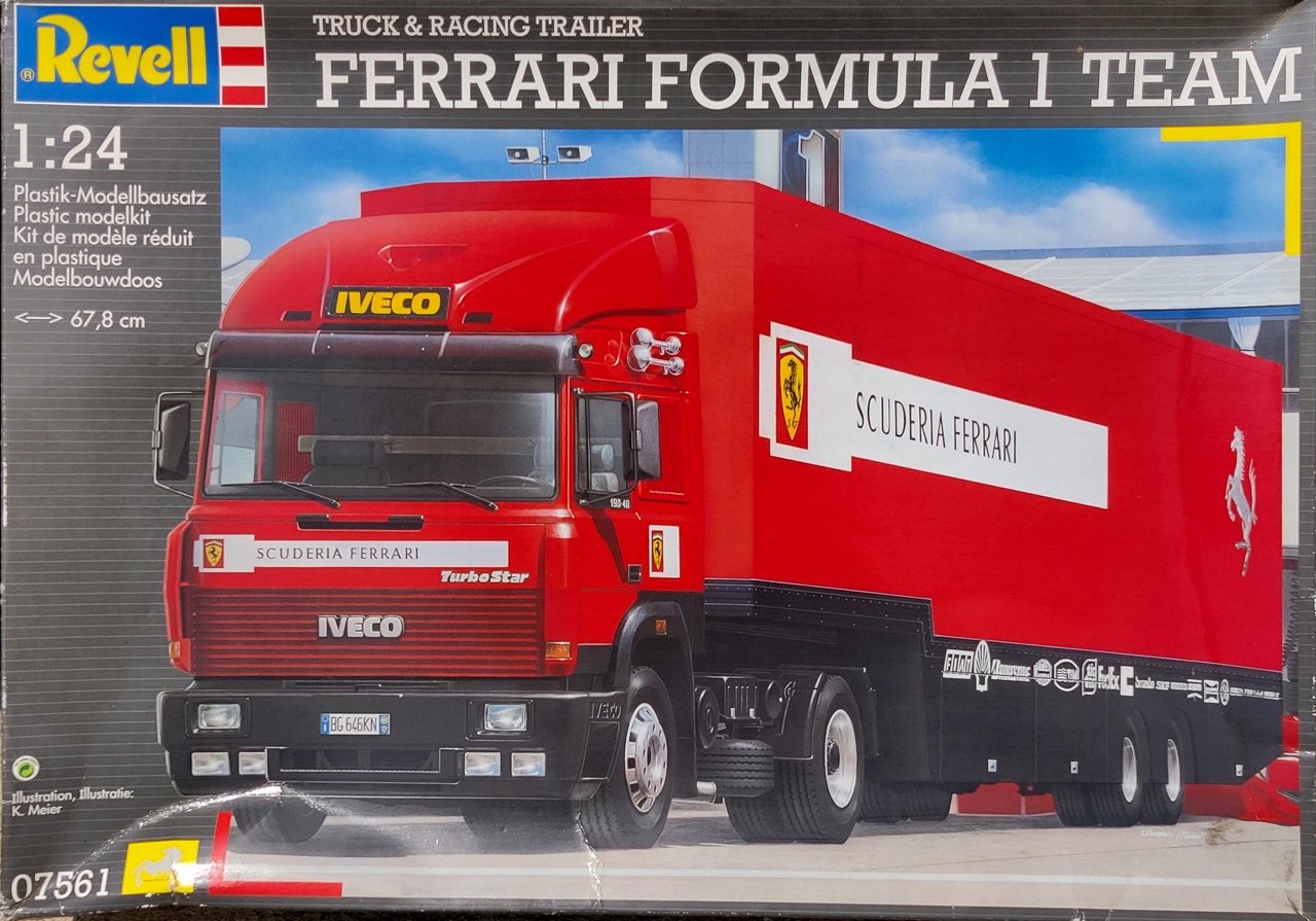Revell Ferrari Formula 1 Team トラック 1:24 Revell Of Germany Ferrari Formula 1 Team - Semi Truck Tractor and