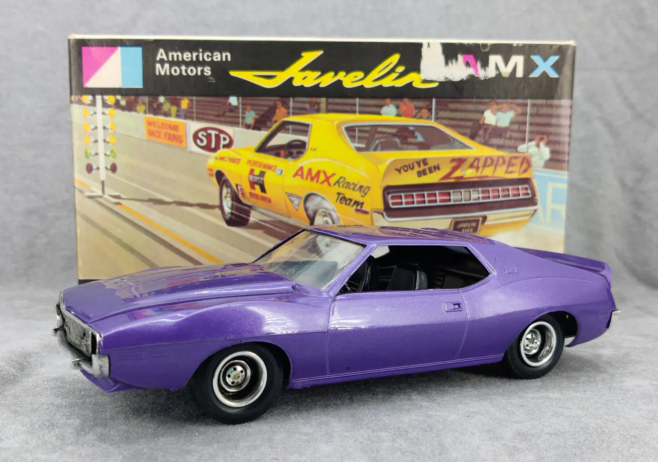 Jo-Han 1973/1974 AMC Javelin AMX Built Kit with Box - Spotlight