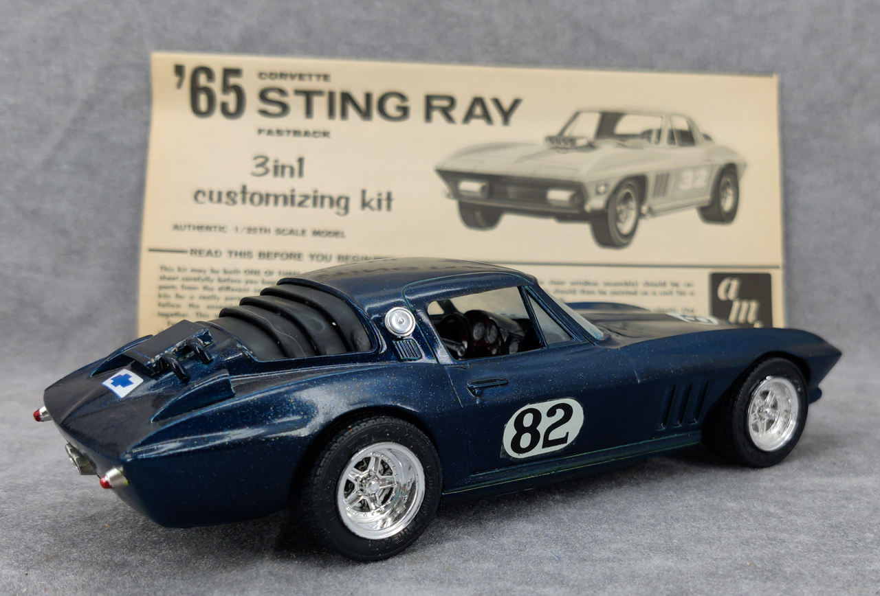 AMT 1965 Chevy Corvette Stingray Coupe Built Kit with Box