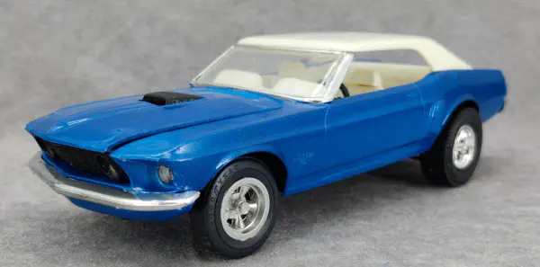 Maquette Revell Ford Mustang Shelby 1969 - Modèle Américain à Monter, échelle 1/25, Occasion