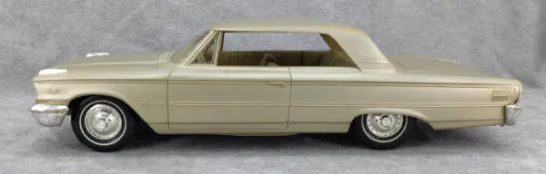 AMT 1963 Ford Galaxie 500 XL Hardtop Promo - Spotlight Hobbies