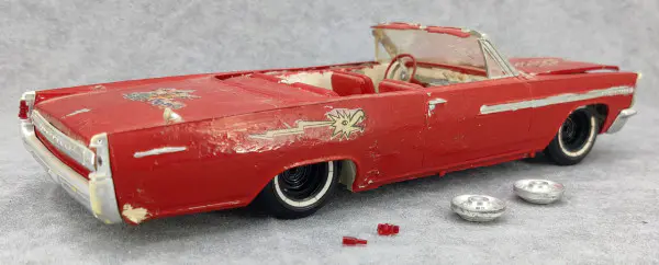 AMT 1963 Pontiac Bonneville Convertible Built Kit with Box