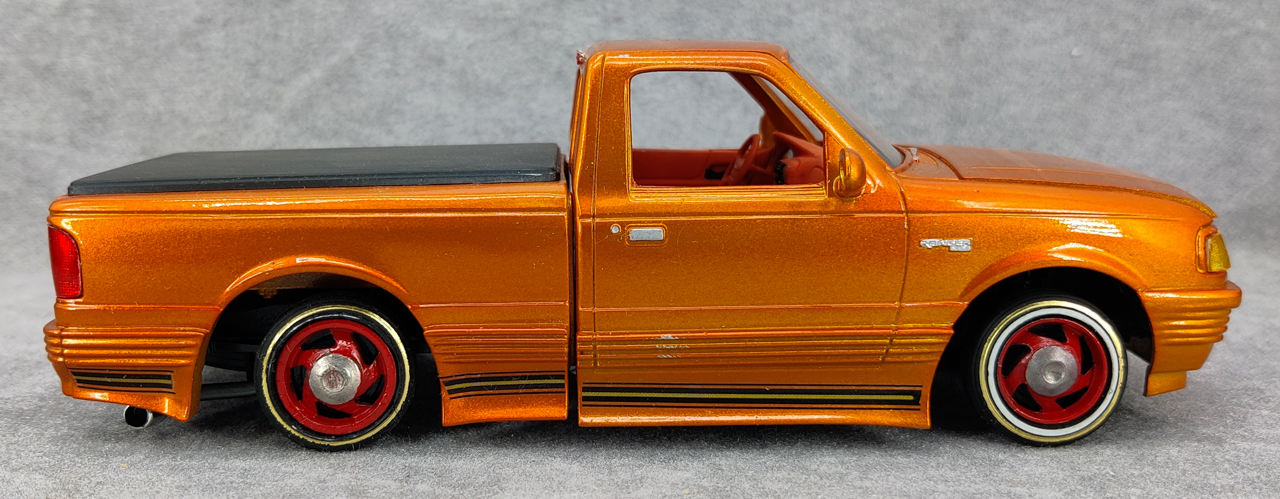 AMT 1993 Ford Ranger Pickup Truck Custom Built Kit - Spotlight Hobbies