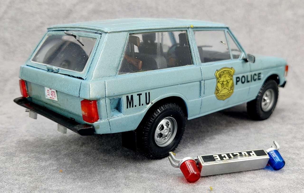 Italeri Range Rover Classic Police Built Kit - Spotlight Hobbies