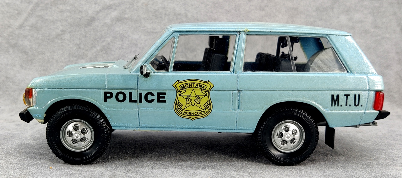 Italeri Range Rover Classic Police Built Kit - Spotlight Hobbies