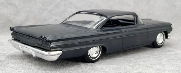 AMT Craftsman 1960 Pontiac Bonneville Hardtop Built Kit with Box