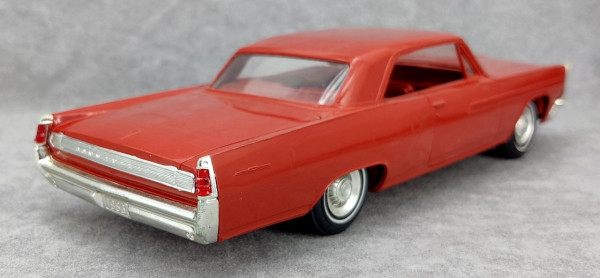 AMT 1963 Pontiac Bonneville Hardtop Promo - Spotlight Hobbies