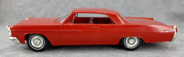 AMT 1963 Pontiac Bonneville Hardtop Promo - Spotlight Hobbies