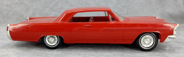 AMT 1963 Pontiac Bonneville Hardtop Promo - Spotlight Hobbies