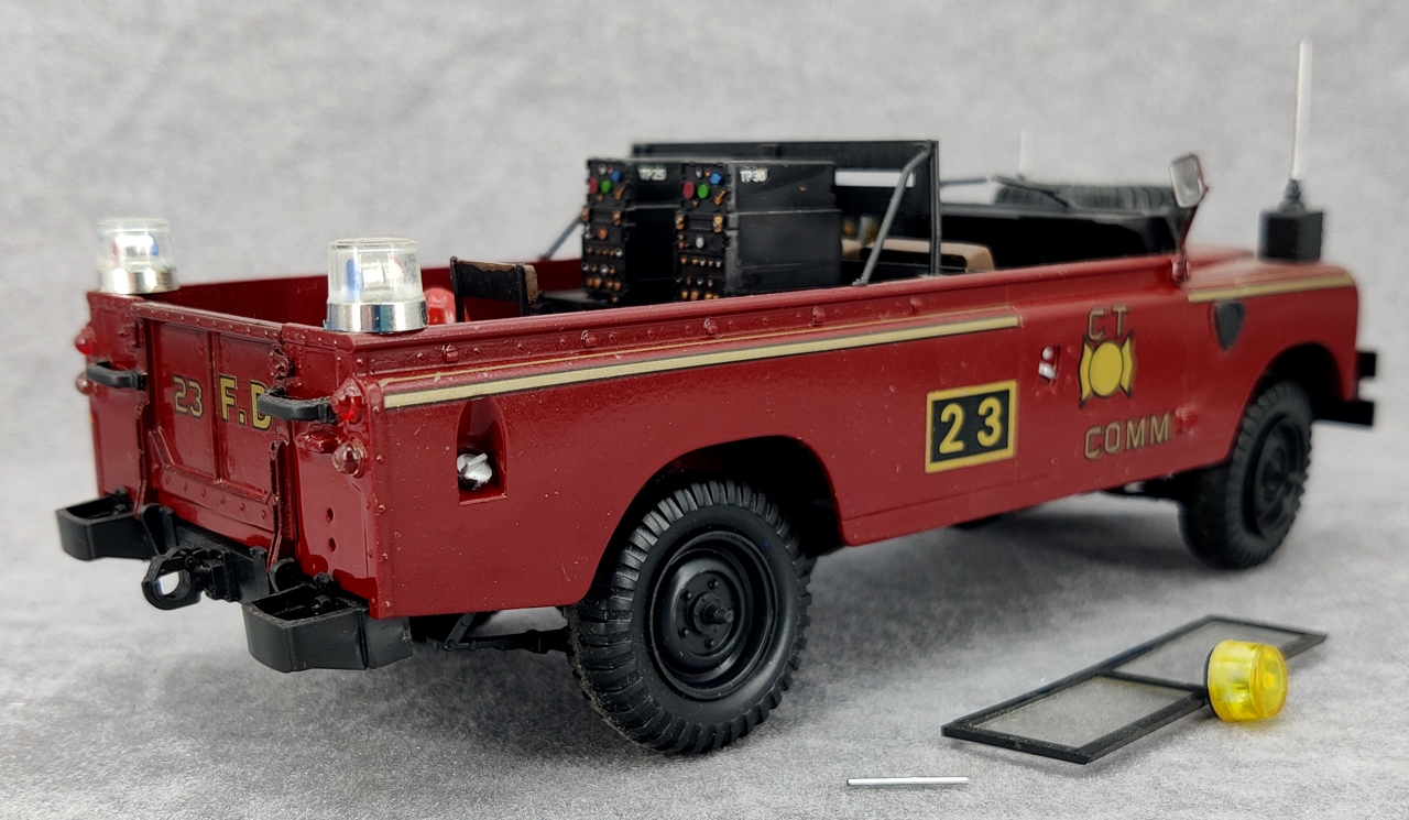 ESCi Land Rover Built Kit - Spotlight Hobbies